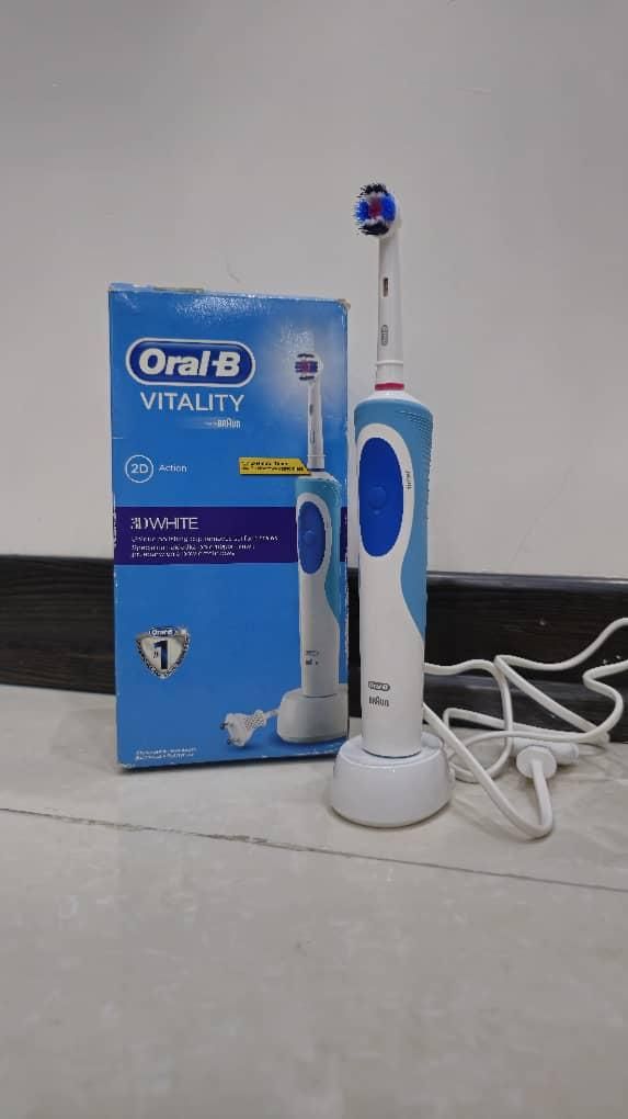 مسواک برقی OralB|آرایشی، بهداشتی، درمانی|تهران, جوادیه|دیوار