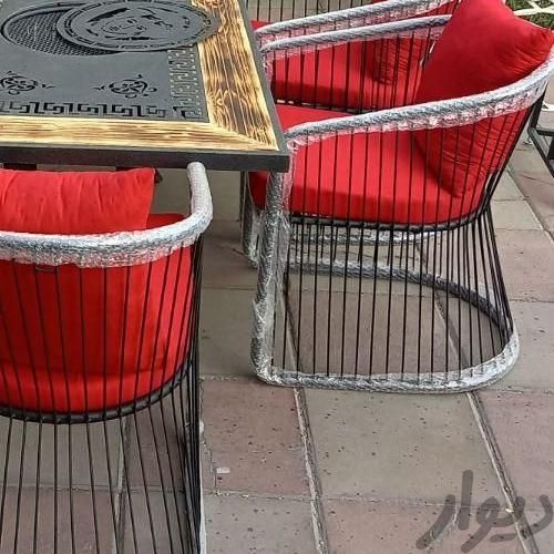 روف نشینمن کافه رستوران ویلا باغ  نیمکت فلزی|صندلی و نیمکت|تهران, زعفرانیه|دیوار