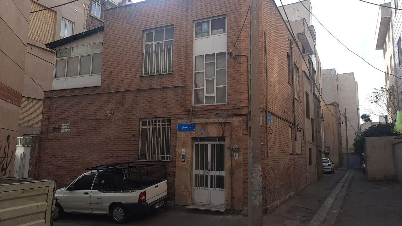 کلنگی در ۲ طبقه ۹۰ و ۷۵ متری و یک زیرزمین ۲۰ متری|فروش زمین و ملک کلنگی|تهران, شارق شرقی|دیوار