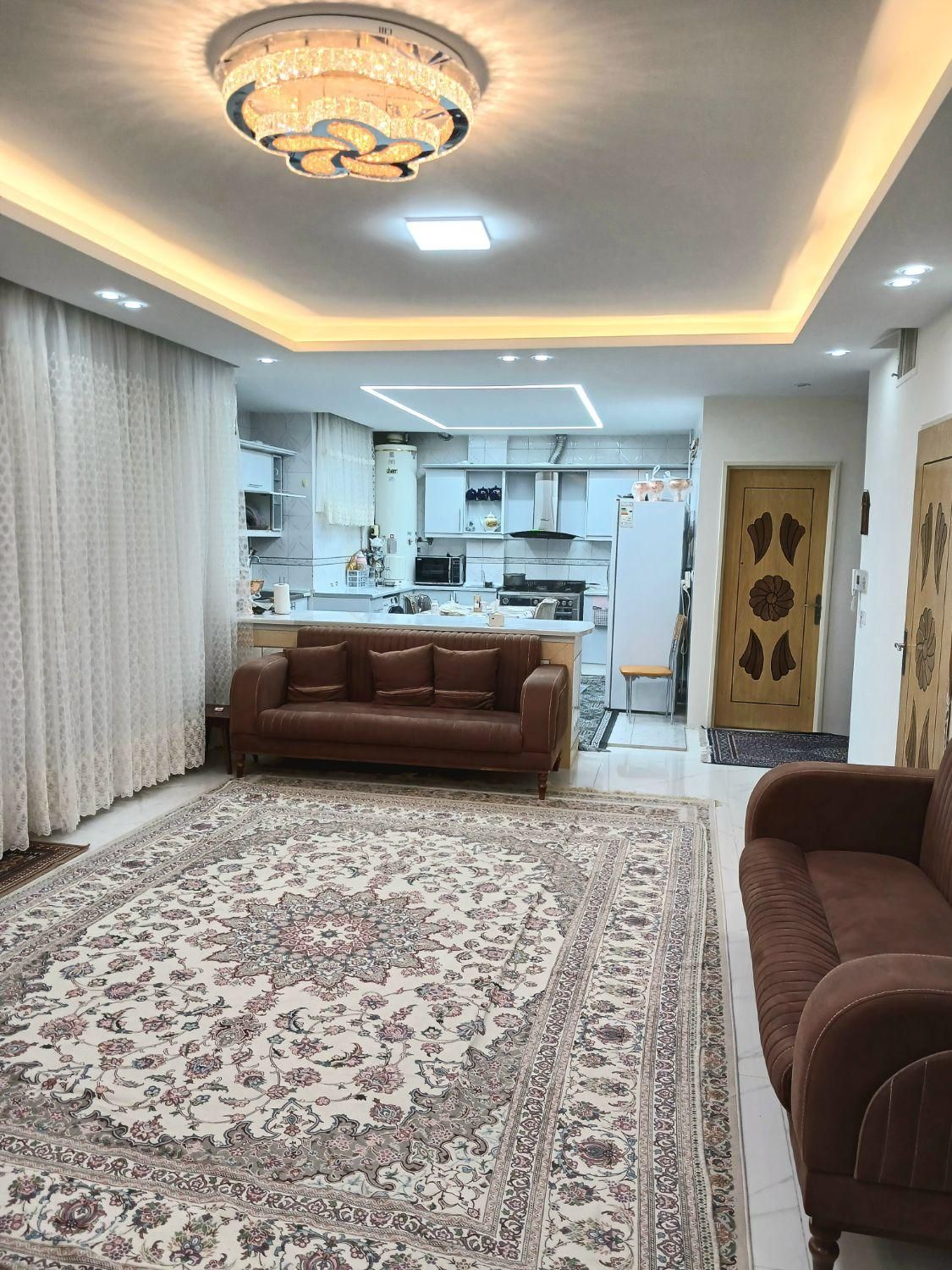 خانه فروشی دوطبقه|فروش خانه و ویلا|فلاورجان, |دیوار