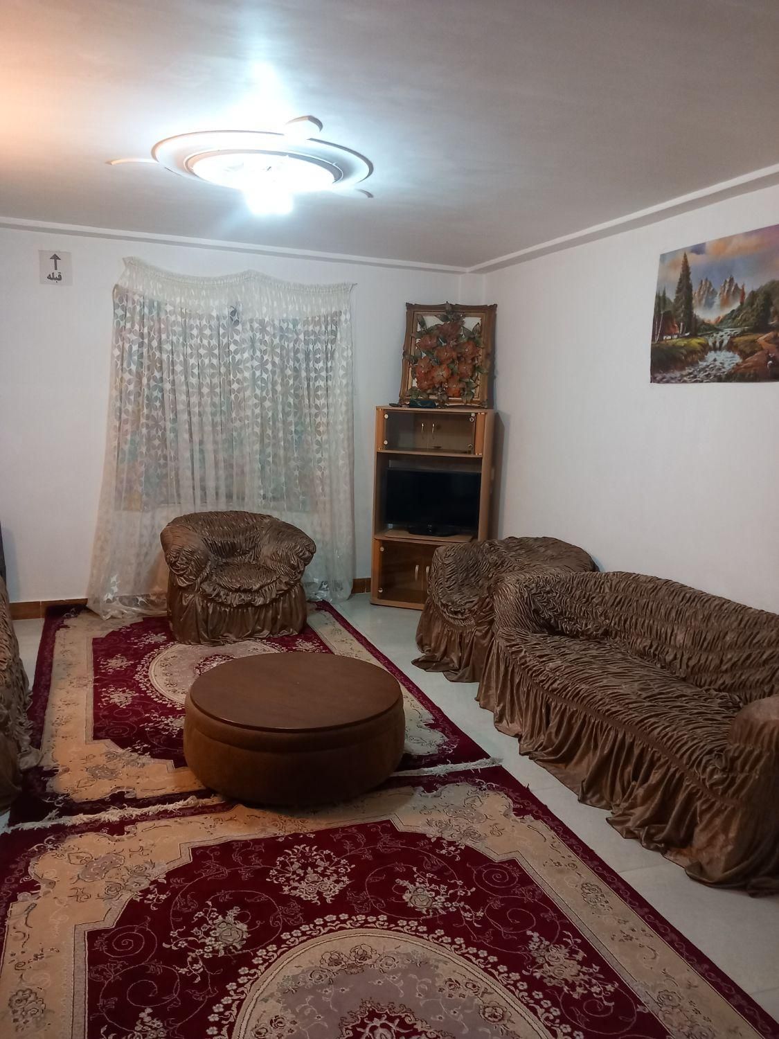 منزل تمیز پارکینگدار در نخجیر|اجارهٔ کوتاه‌مدت آپارتمان و سوئیت|لاهیجان, لیالستان|دیوار