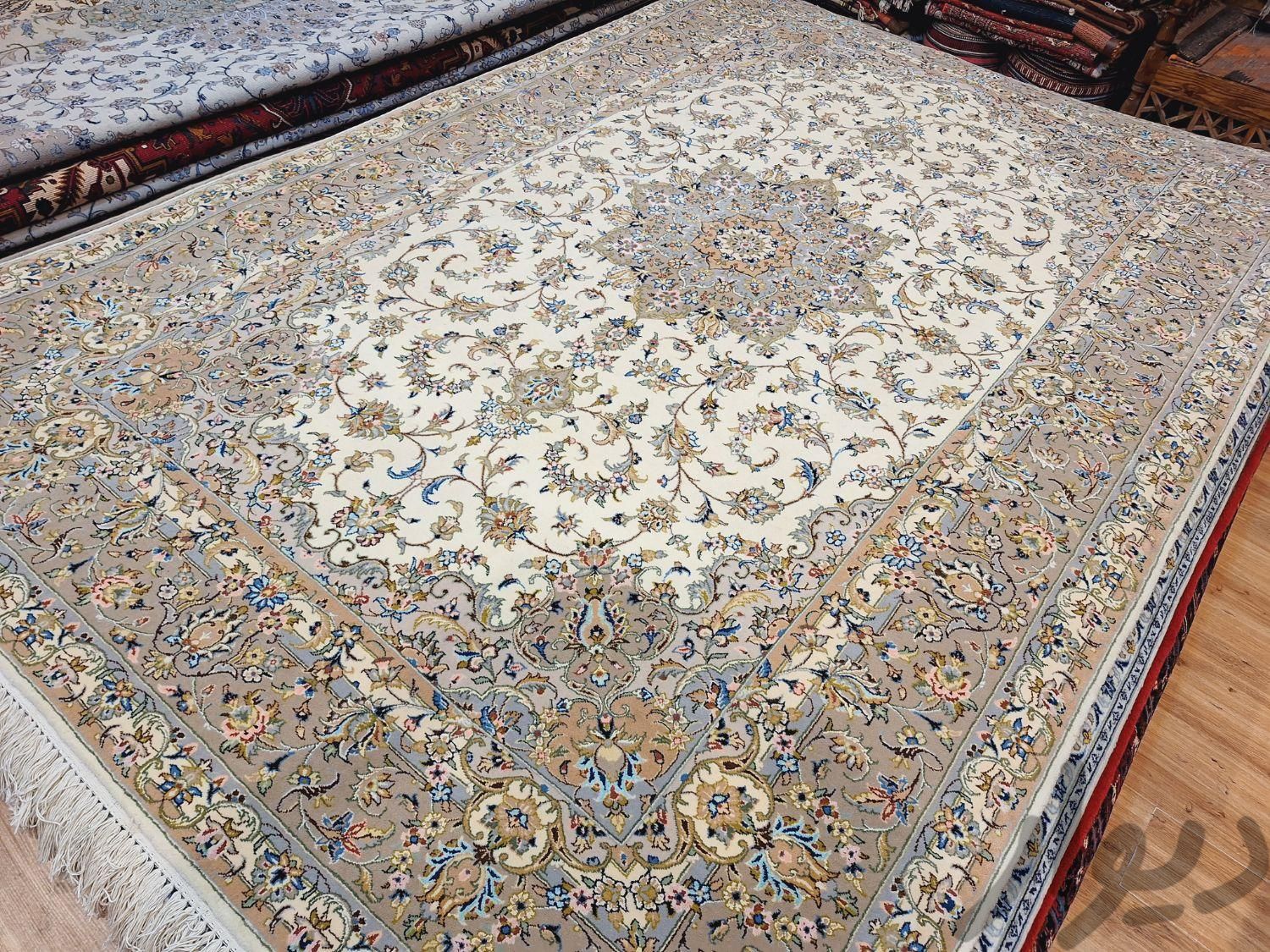 قالی ۶ متری دستباف گل ابریشم کاشان|فرش|تهران, اکباتان|دیوار