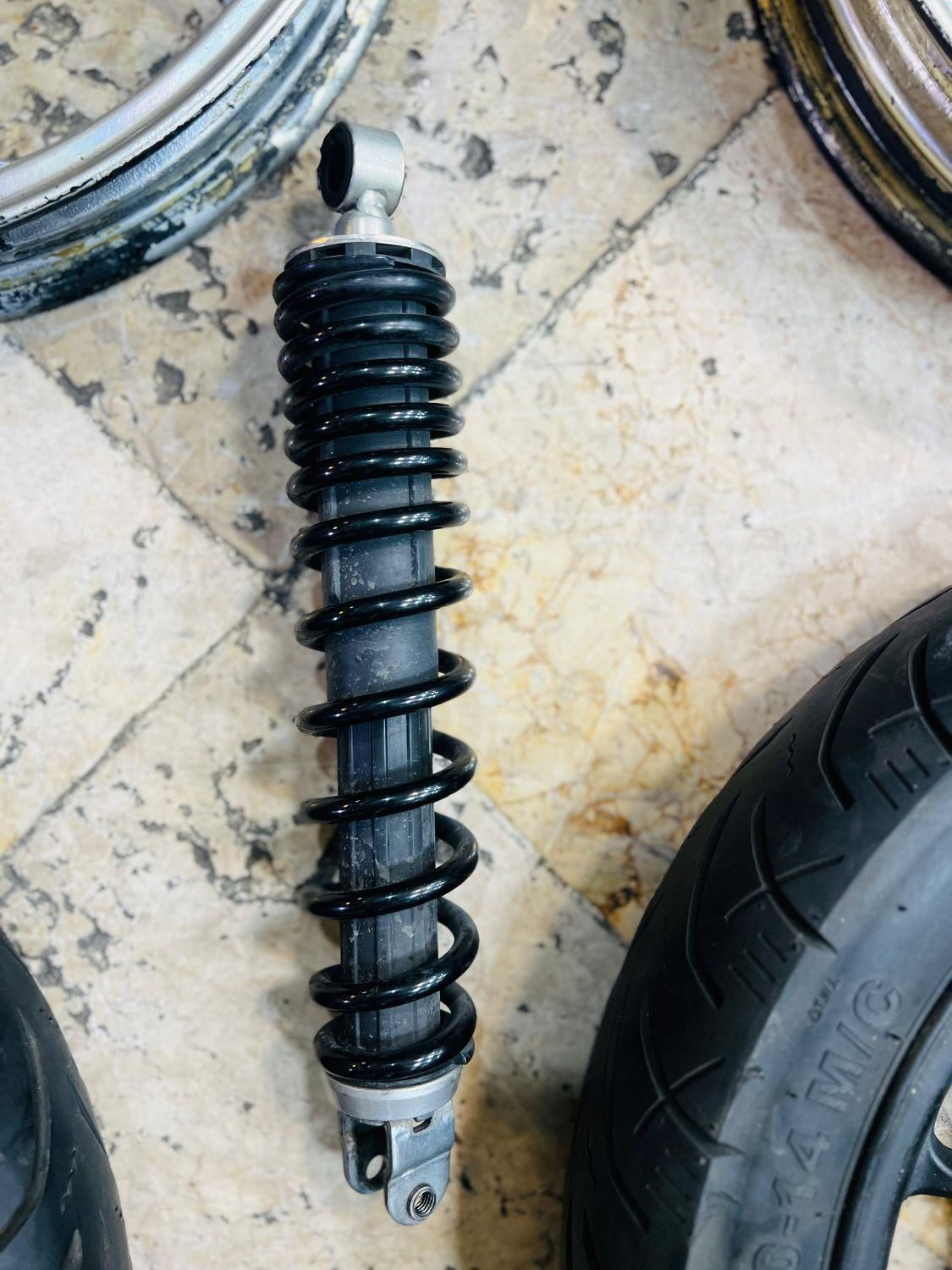 click150.vario150 کیلیک ۱۵۰رینگ و لاستیک هوندا|قطعات یدکی و لوازم جانبی|تهران, بلورسازی|دیوار