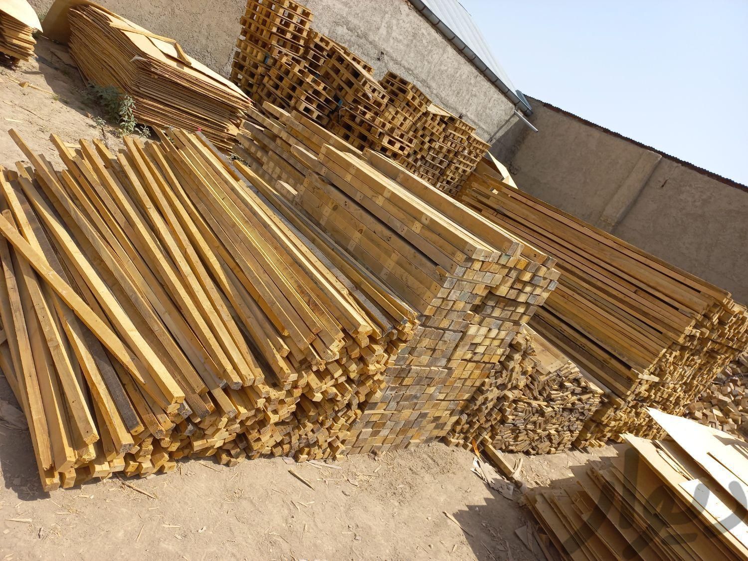 خریدوفروش پالت چوبی وپلاستیکی به صورت شکسته وسالم|عمده‌فروشی|تهران, شهید رجایی|دیوار