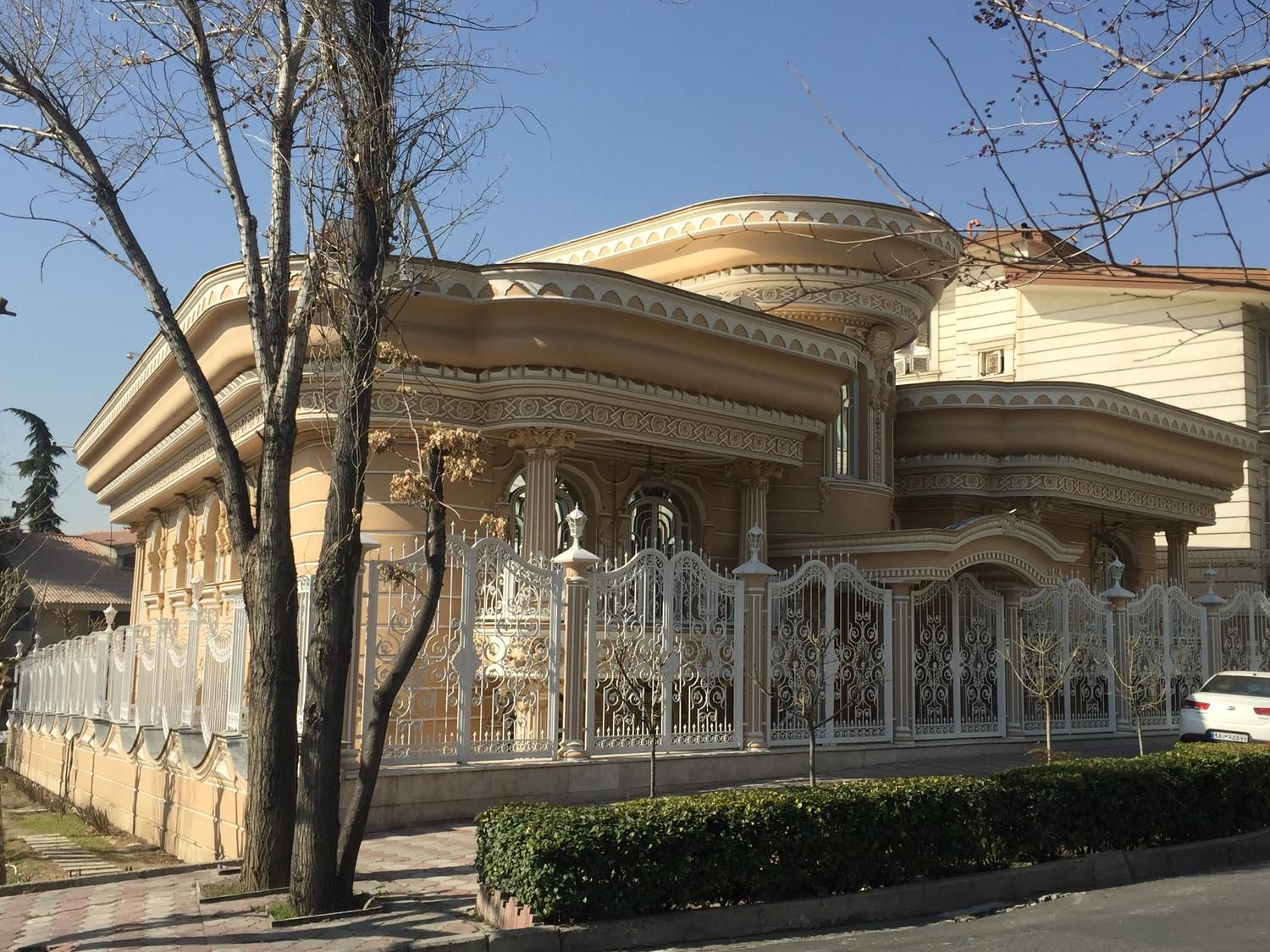 گلستان شمالی ۲۳۰۰ متر مستغلات در ۳ طبقه ویلایی|فروش زمین و ملک کلنگی|تهران, اقدسیه|دیوار