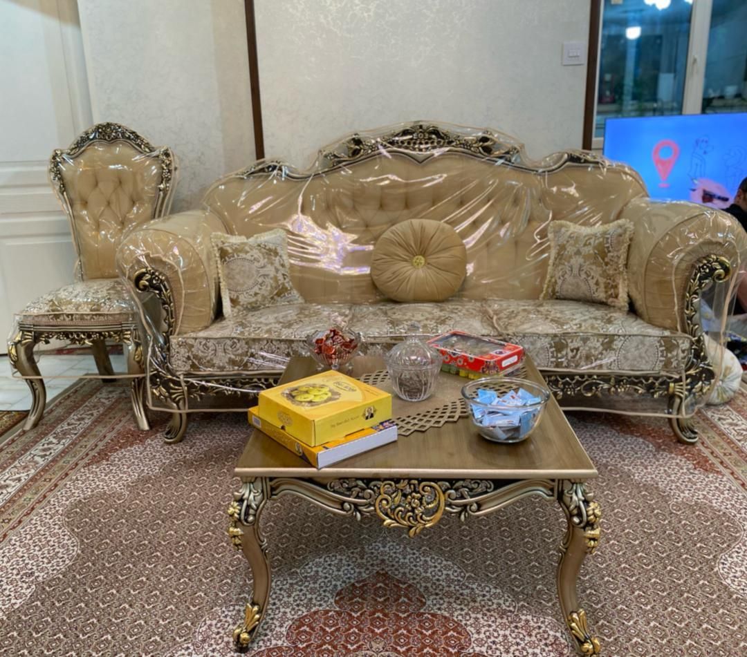 مبل ۹ نفره سلطنتی|مبلمان خانگی و میز عسلی|تهران, میدان حر|دیوار