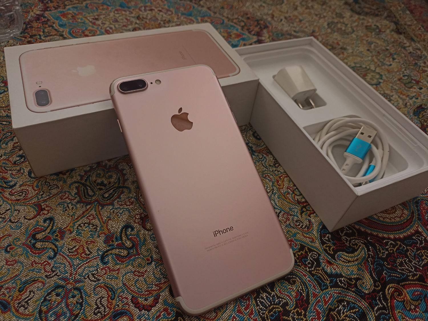 اپل iPhone 7 Plus ۱۲۸ گیگابایت|موبایل|اصفهان, برازنده|دیوار
