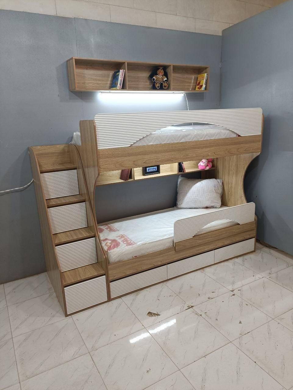 دوطبقه شیک و مجلسی مدل D-075|تخت و سرویس خواب|رشت, جانبازان|دیوار
