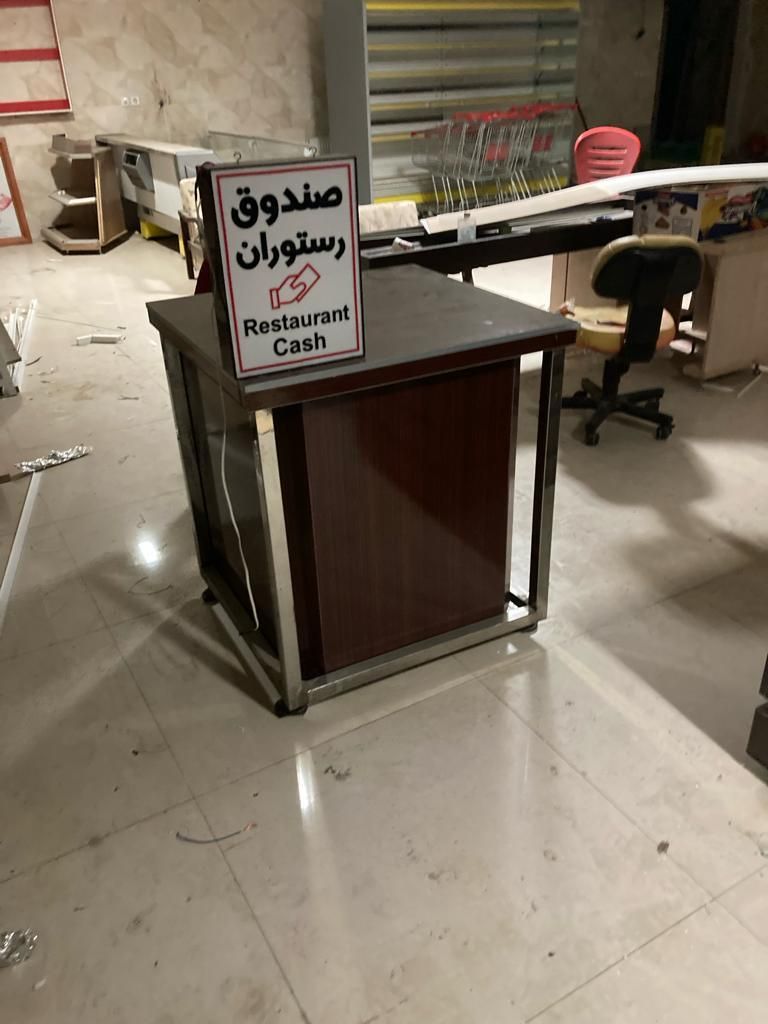 میز طبقه ی(آهن،استیل،mdf) کار فروش کانتر حراست|مبلمان اداری|تهران, جنت‌آباد شمالی|دیوار