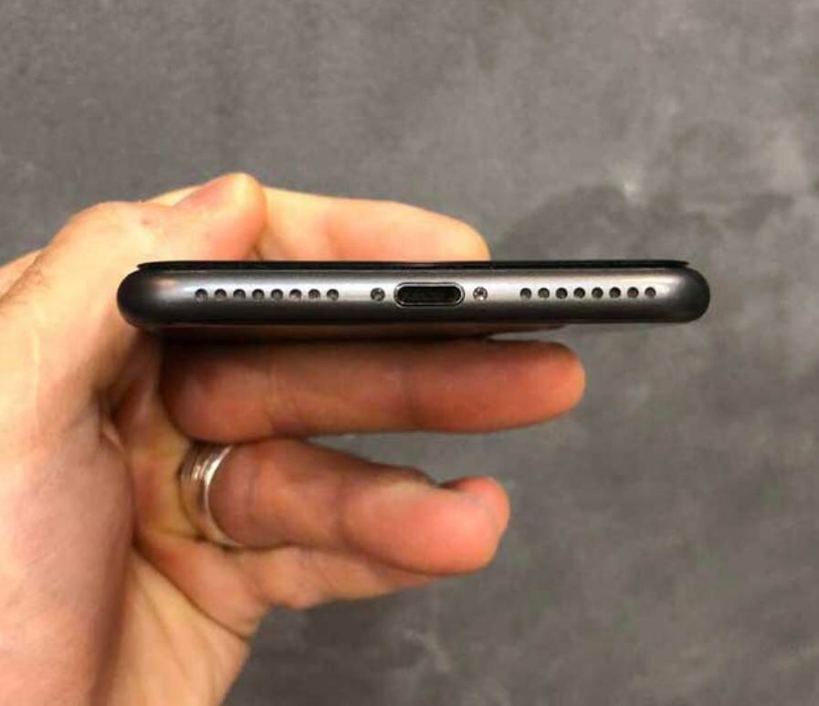 اپل iPhone 8 Plus با حافظهٔ ۶۴ گیگابایت|موبایل|تهران, منیریه|دیوار