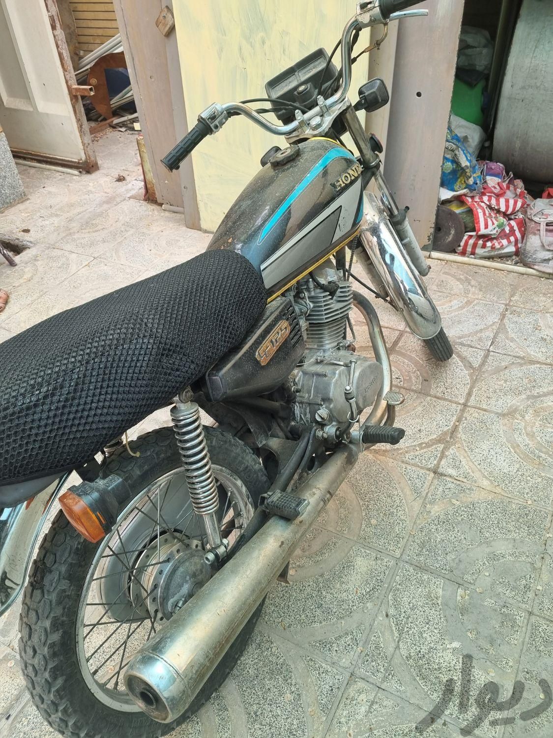 موتورسیکلت ۸۱ پلاک قدیم|موتورسیکلت|اصفهان, لاله|دیوار