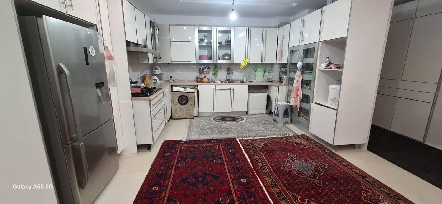 ۱۱۶متر دو خواب جنوبی آفتاب گیر طبقات بالا|اجارهٔ آپارتمان|تهران, دریاچه شهدای خلیج فارس|دیوار