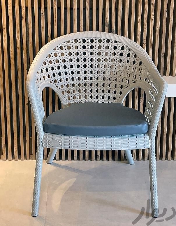 صندلی تراسی حصیردار|صندلی و نیمکت|کیش, |دیوار