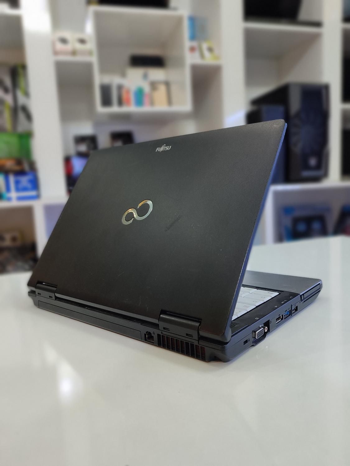 لپ تاپ ژاپنی فوجیتسو core i5 رم 8|رایانه همراه|نیشابور, شهرک قدس|دیوار