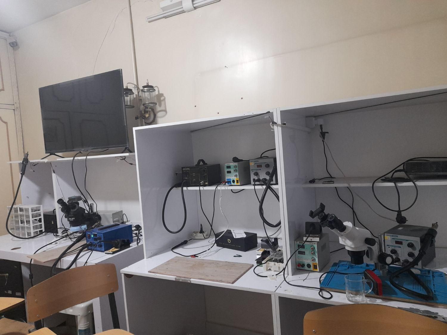 آموزش استخدام تعمیر برد الکترونیک لوازم خانگی LED|استخدام آموزشی|اصفهان, طامه|دیوار