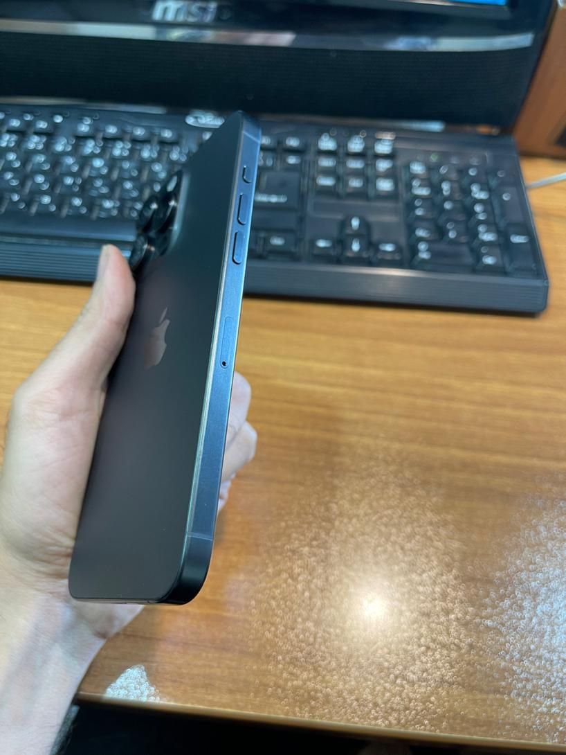 اپل iPhone 15 Pro Max با حافظهٔ ۲۵۶ گیگابایت|موبایل|شیراز, شاهچراغ|دیوار