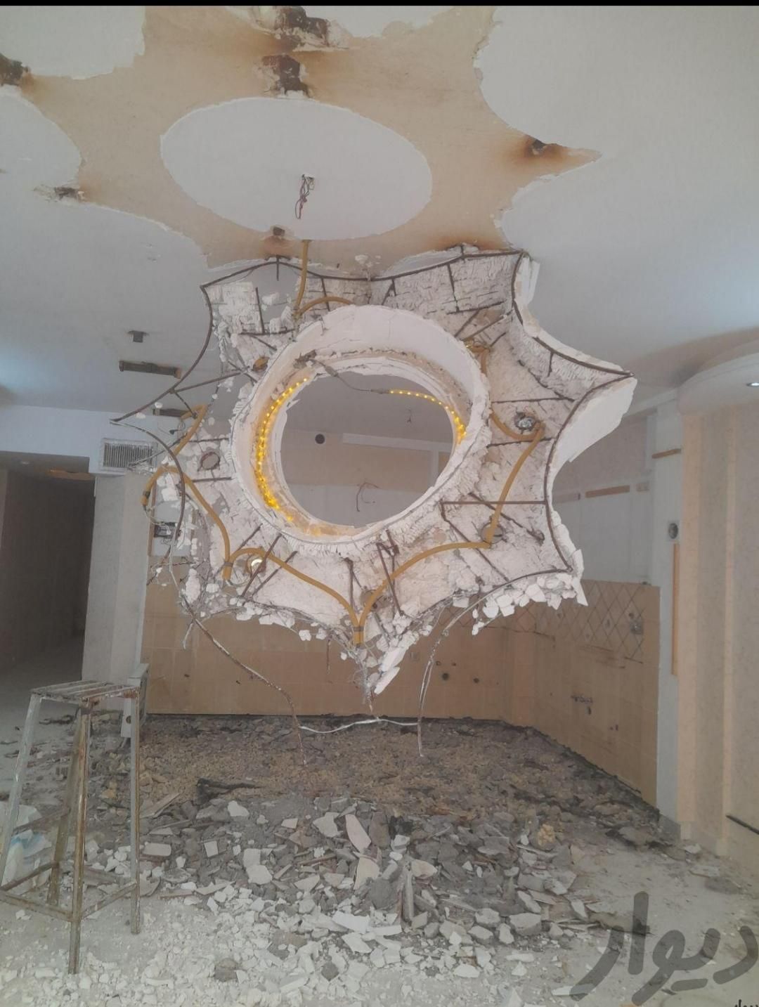 تخریب خونه ویلایی و ساختمانی داخلی