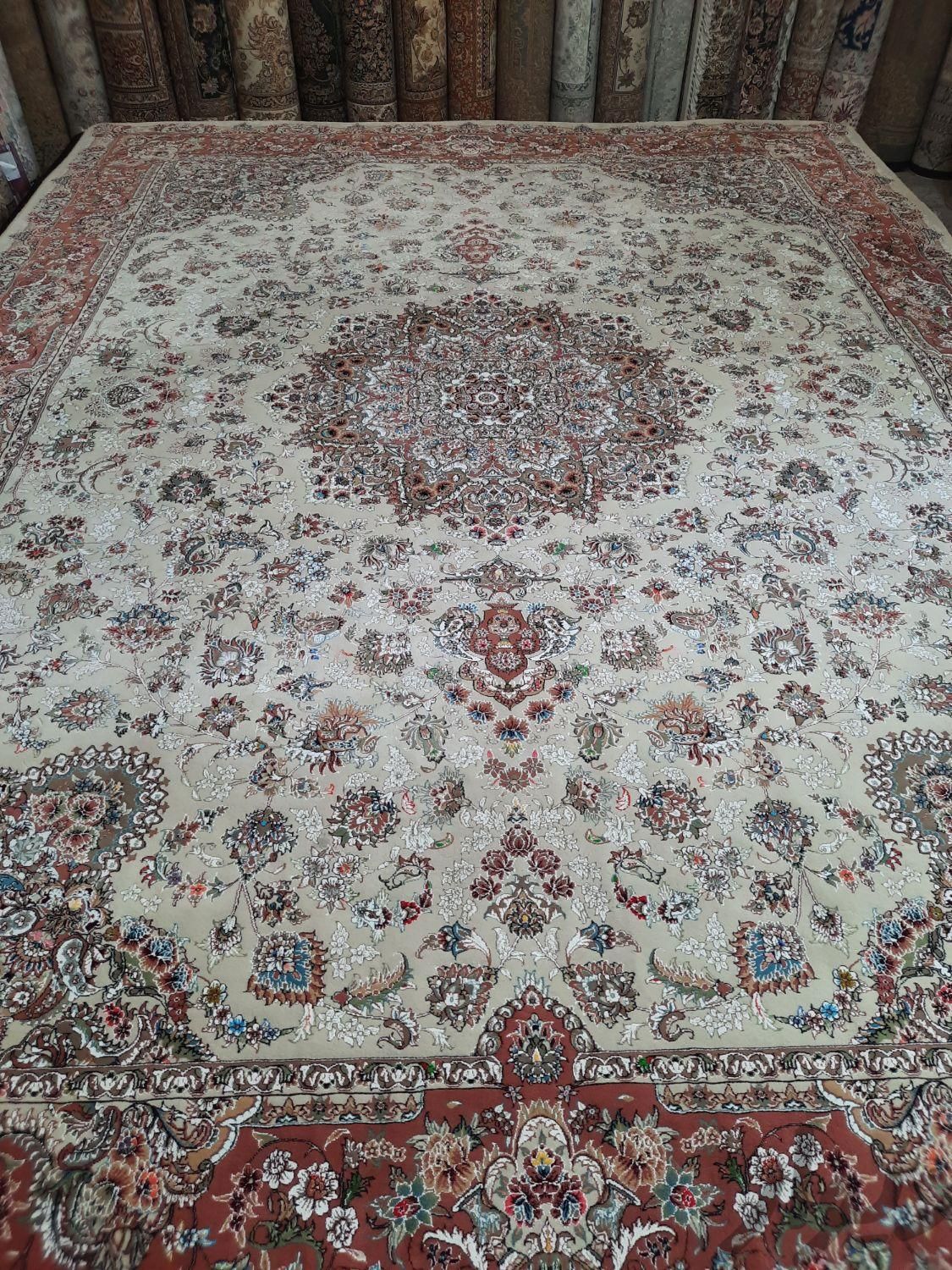 فرش بهاردوتخته۱۲متری ۷۰۰شانه تراکم۲۱۰۰|فرش|مشهد, محله وحید|دیوار
