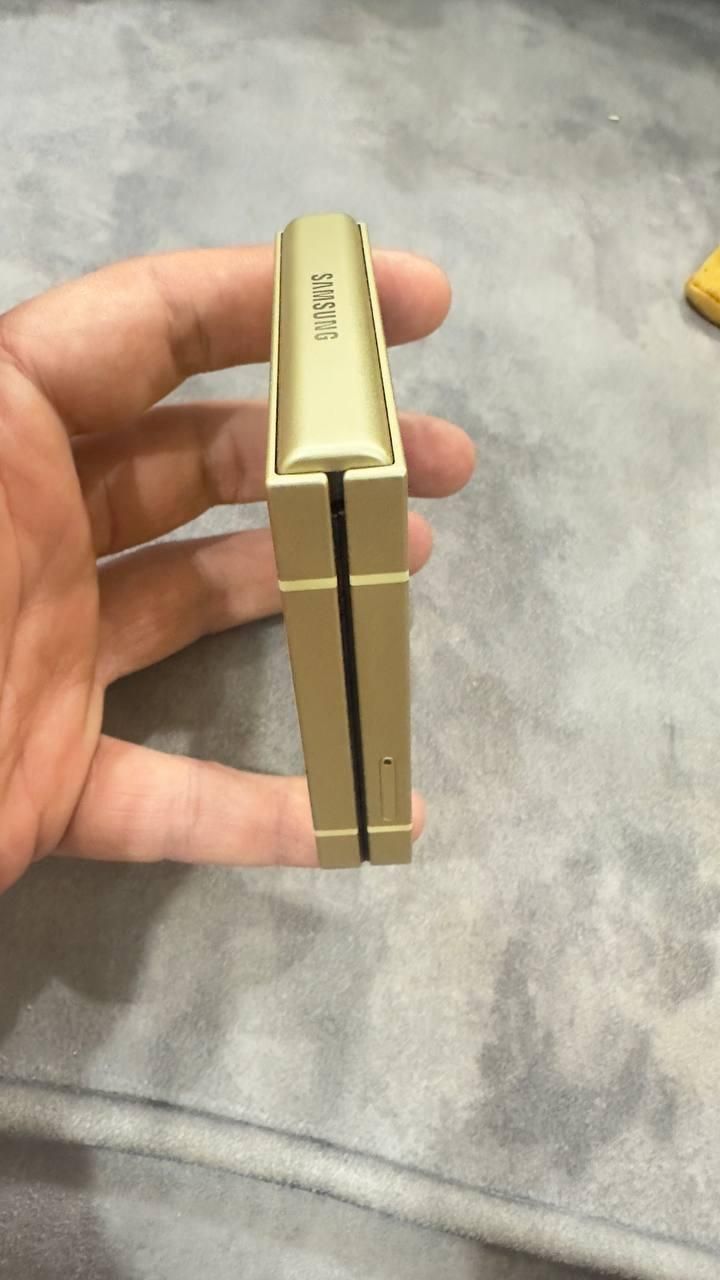 سامسونگ Galaxy Z Flip6 با حافظهٔ ۲۵۶ گیگابایت|موبایل|اصفهان, سپاهان‌شهر|دیوار