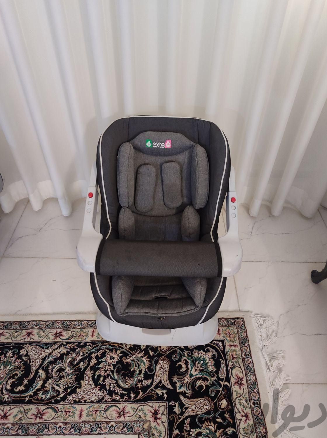 صندلی کودک درحد نو و سالم|تخت و صندلی بچه|تهران, آذری|دیوار