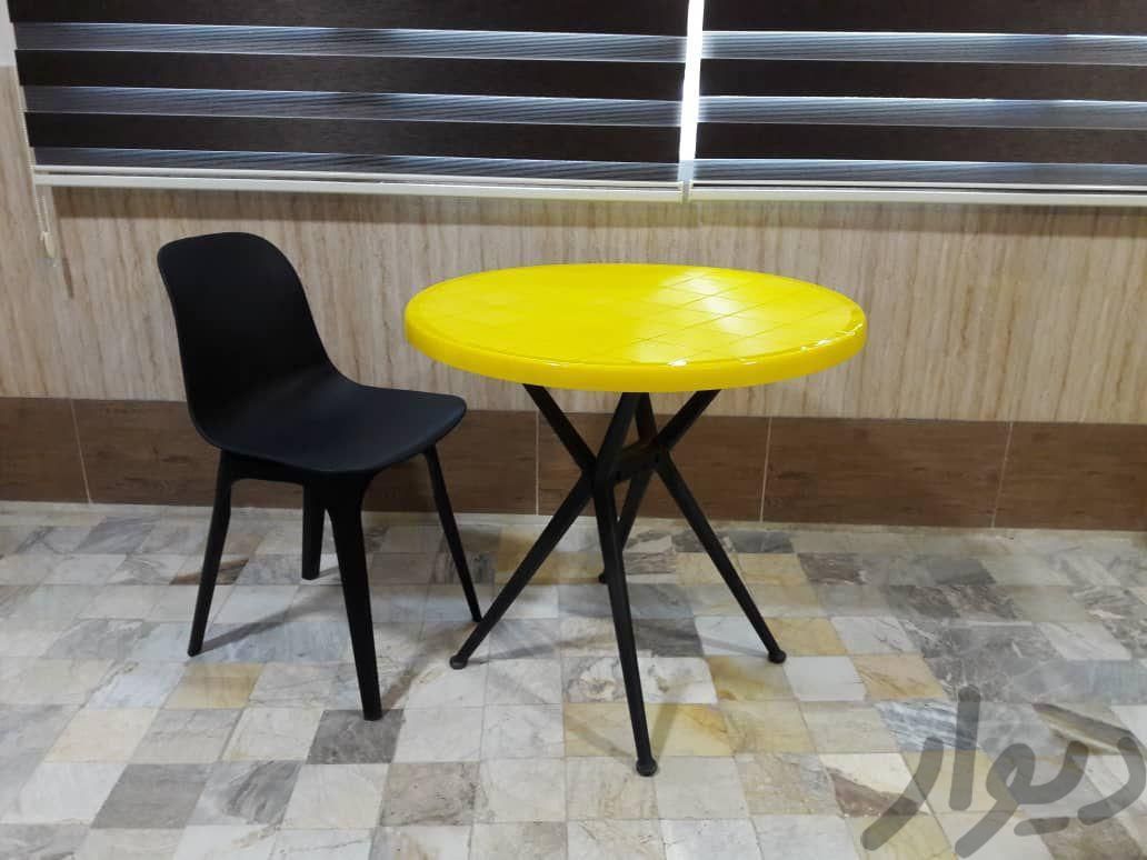 میز و صندلی تمام پلاستیکی|میز و صندلی غذاخوری|مشهد, سناباد|دیوار