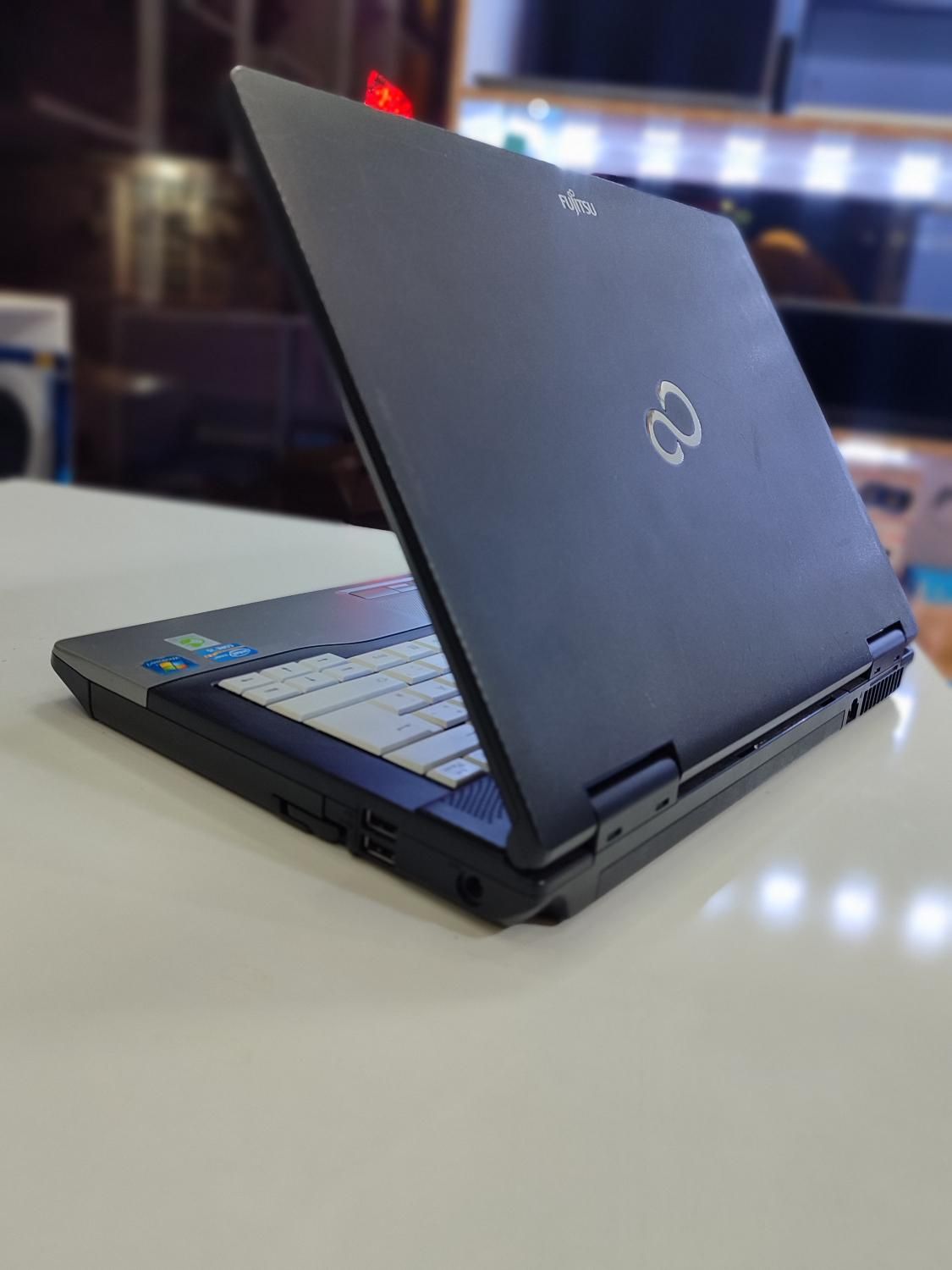 لپ تاپ ژاپنی فوجیتسو core i5 رم 8|رایانه همراه|نیشابور, شهرک قدس|دیوار