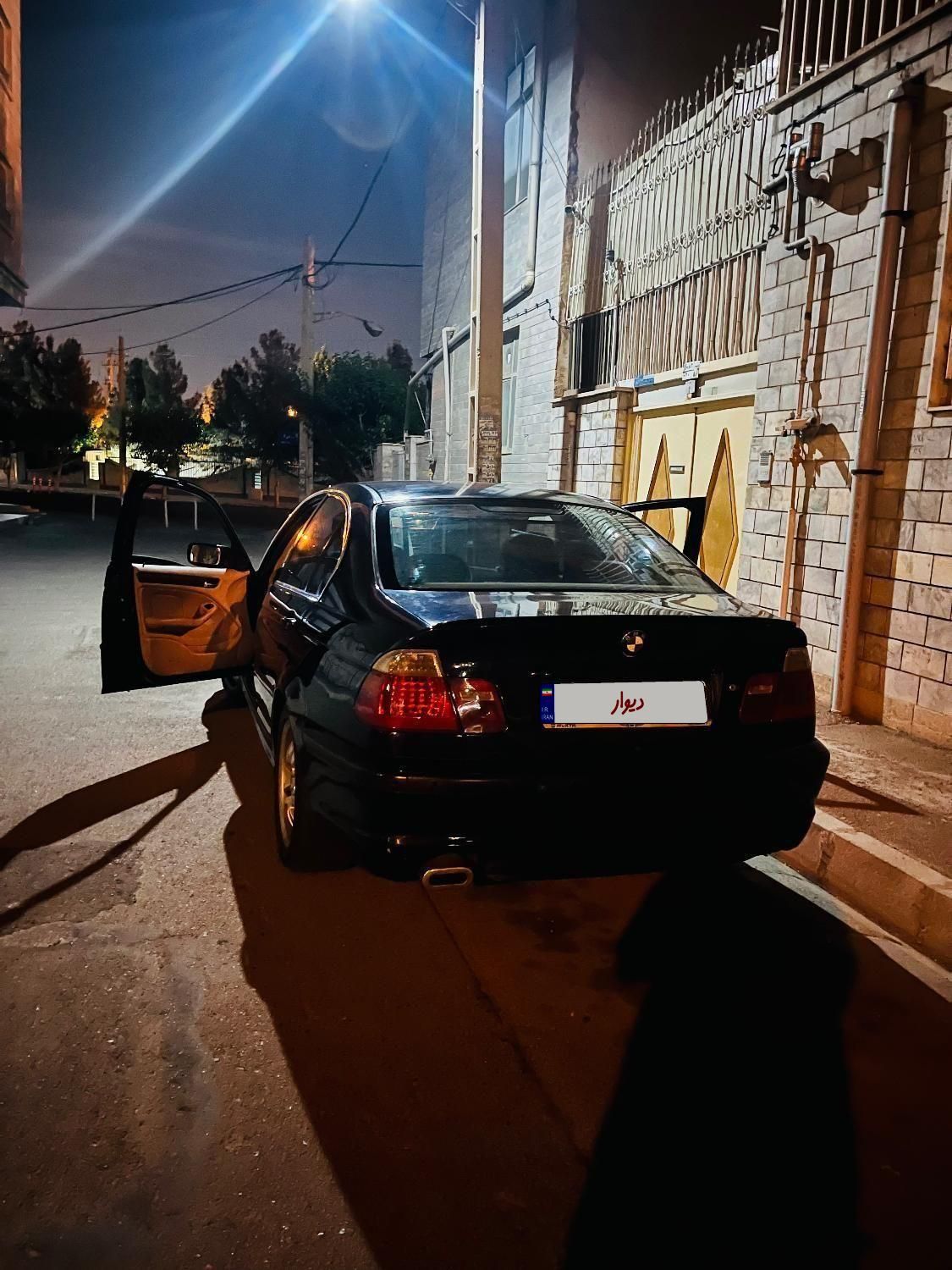 بی‌ام‌و سری 3 سدان 325i، مدل ۲۰۰۵ e46|خودرو سواری و وانت|تهران, پاسداران|دیوار