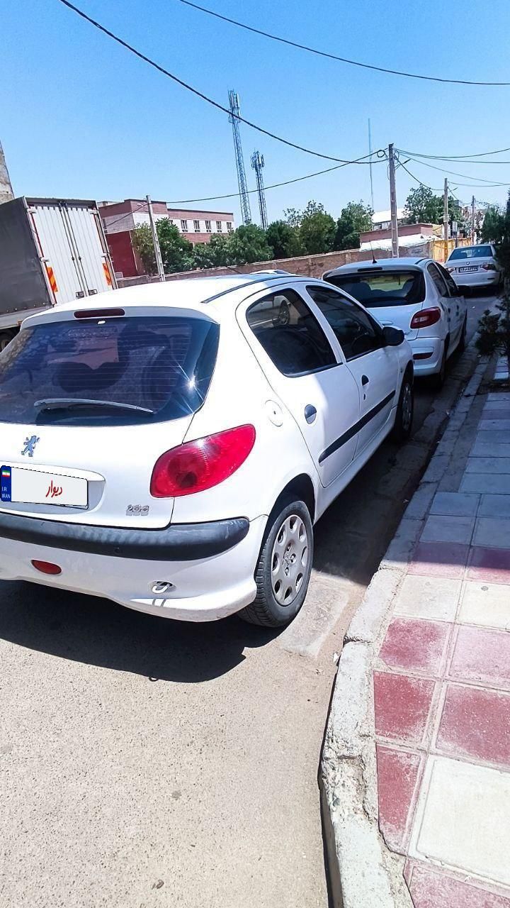 پژو 206 تیپ ۲، مدل ۱۳۹۶|خودرو سواری و وانت|قزوین, |دیوار