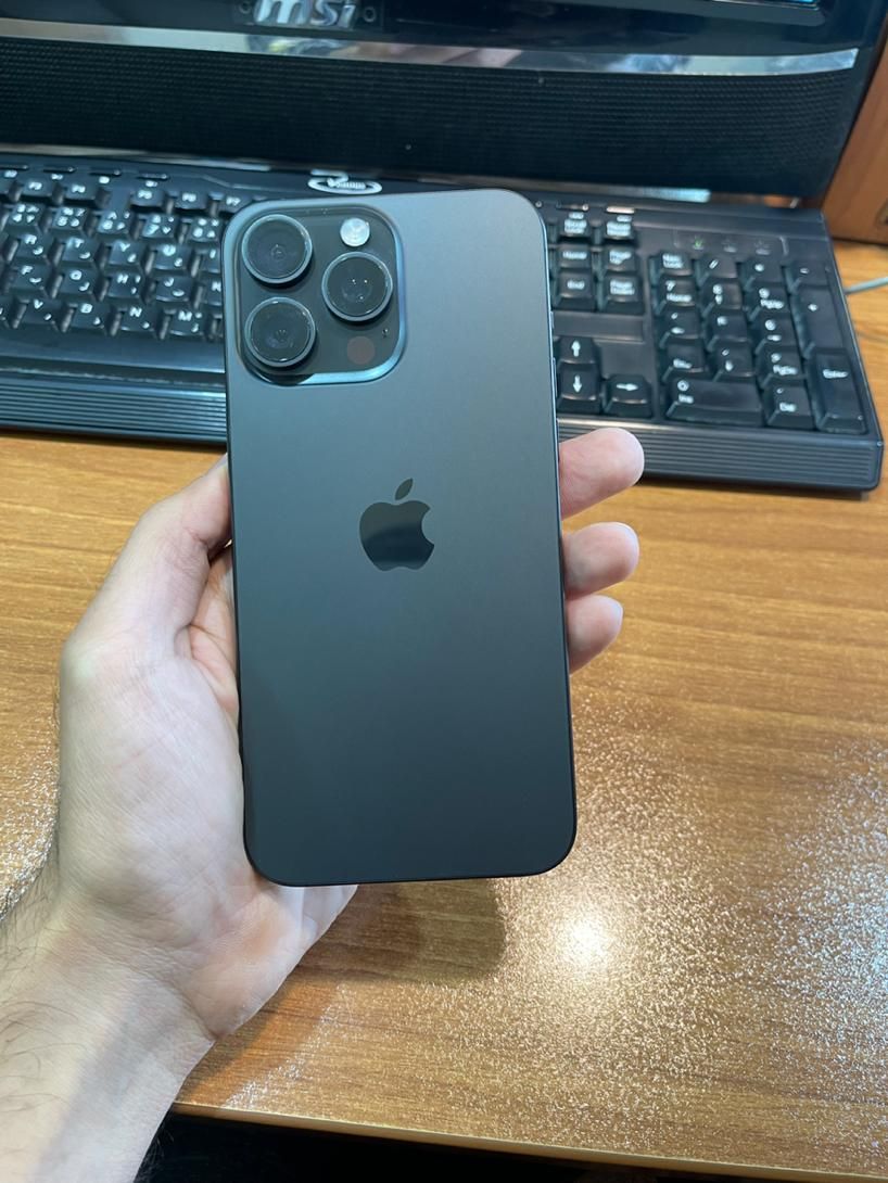 اپل iPhone 15 Pro Max با حافظهٔ ۲۵۶ گیگابایت|موبایل|شیراز, شاهچراغ|دیوار