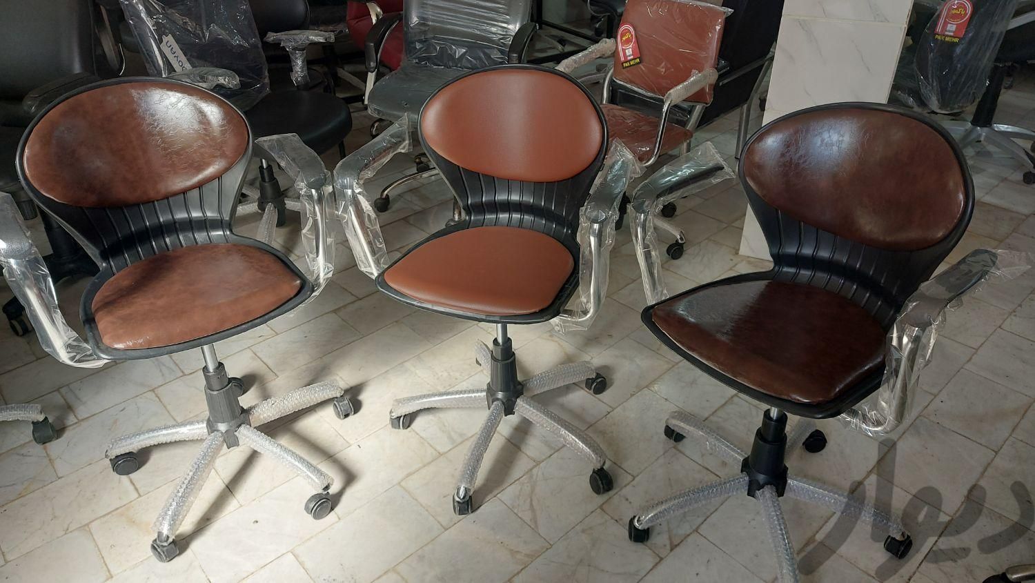صندلی ...چرخدار|مبلمان اداری|کرمان, |دیوار