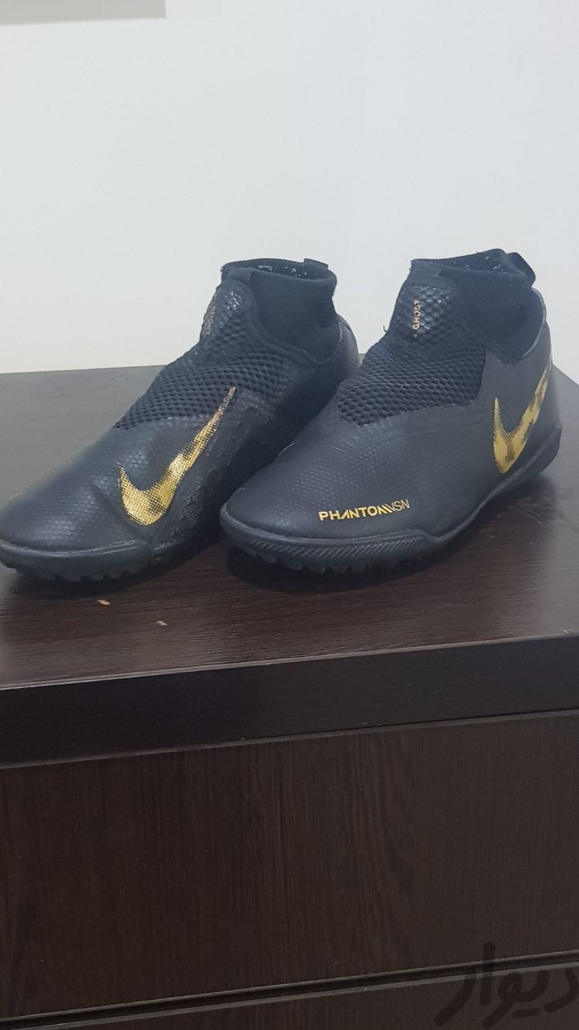کفش فوتبال پسرانه ی نایک اصل برای چمن مصنوعی|کیف، کفش و کمربند|تهران, محمودیه|دیوار