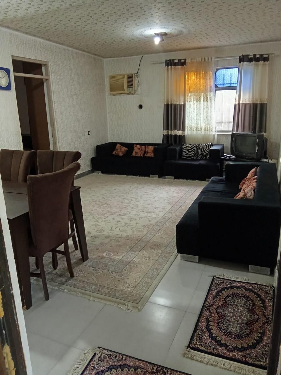 خونه باغ تمیز درشهر زیبای رشت ۹۰۰تومن|اجارهٔ کوتاه‌مدت آپارتمان و سوئیت|رشت, اسماعیل آباد|دیوار