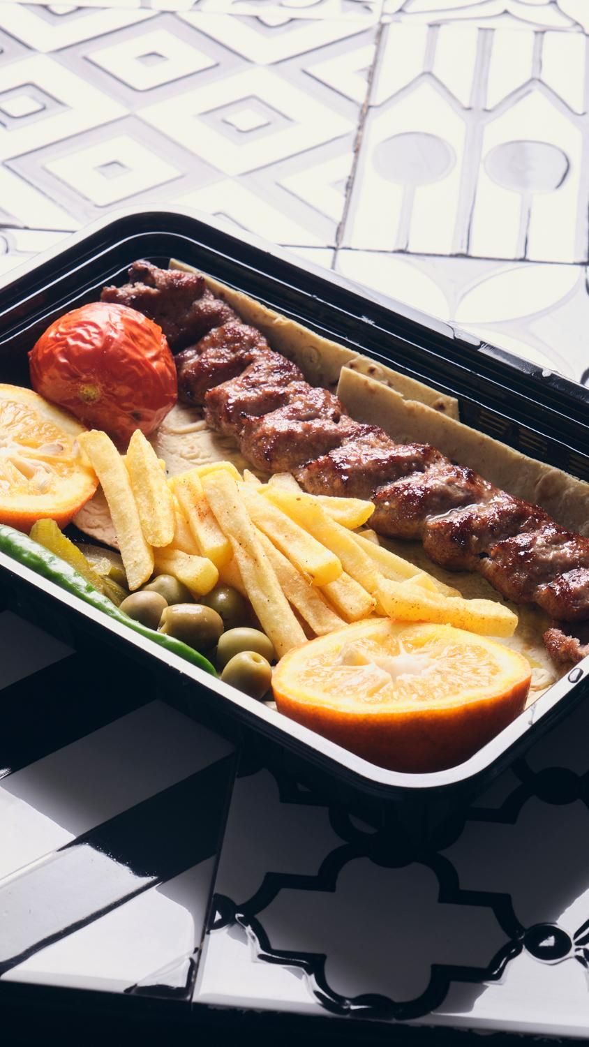 استخدام وسط کار آشپزخانه هتل (ویژه آقایان)|استخدام خدمات فروشگاه و رستوران|تهران, بلوار کشاورز|دیوار