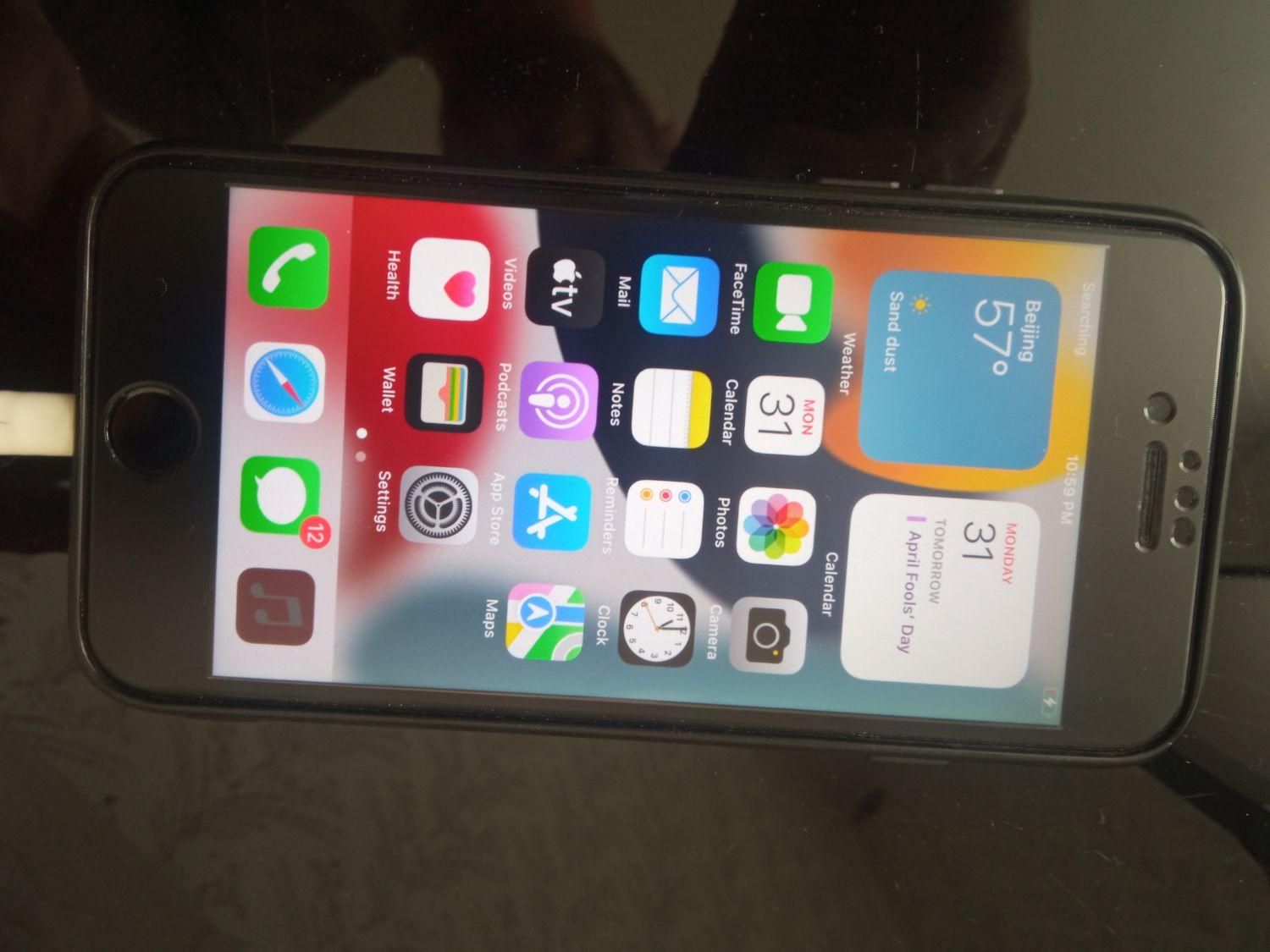 اپل iPhone 7 با حافظهٔ ۲۵۶ گیگابایت|موبایل|اصفهان, خانه اصفهان|دیوار