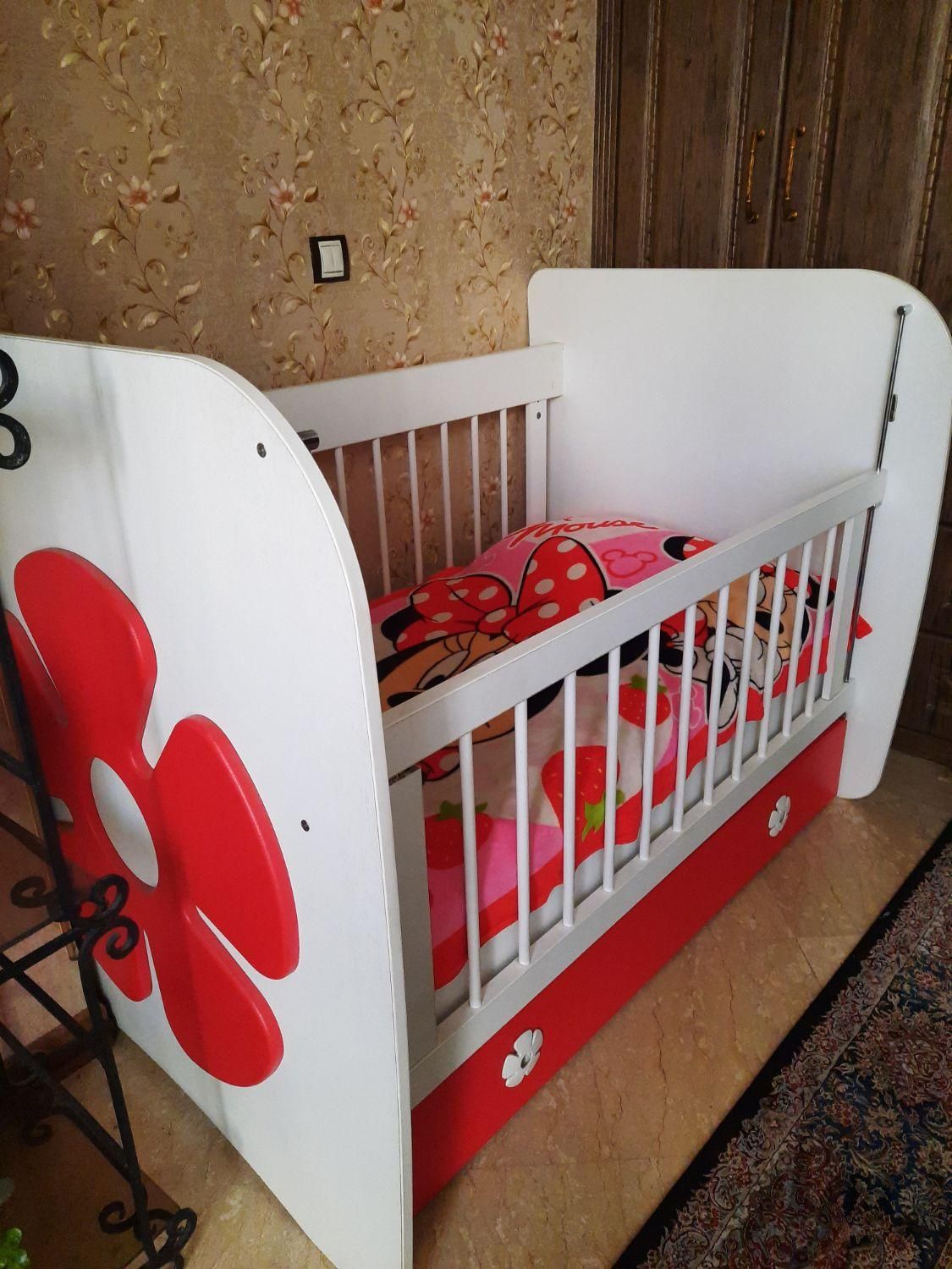 تخت کودک باتشک|تخت و صندلی بچه|تهران, صادقیه|دیوار