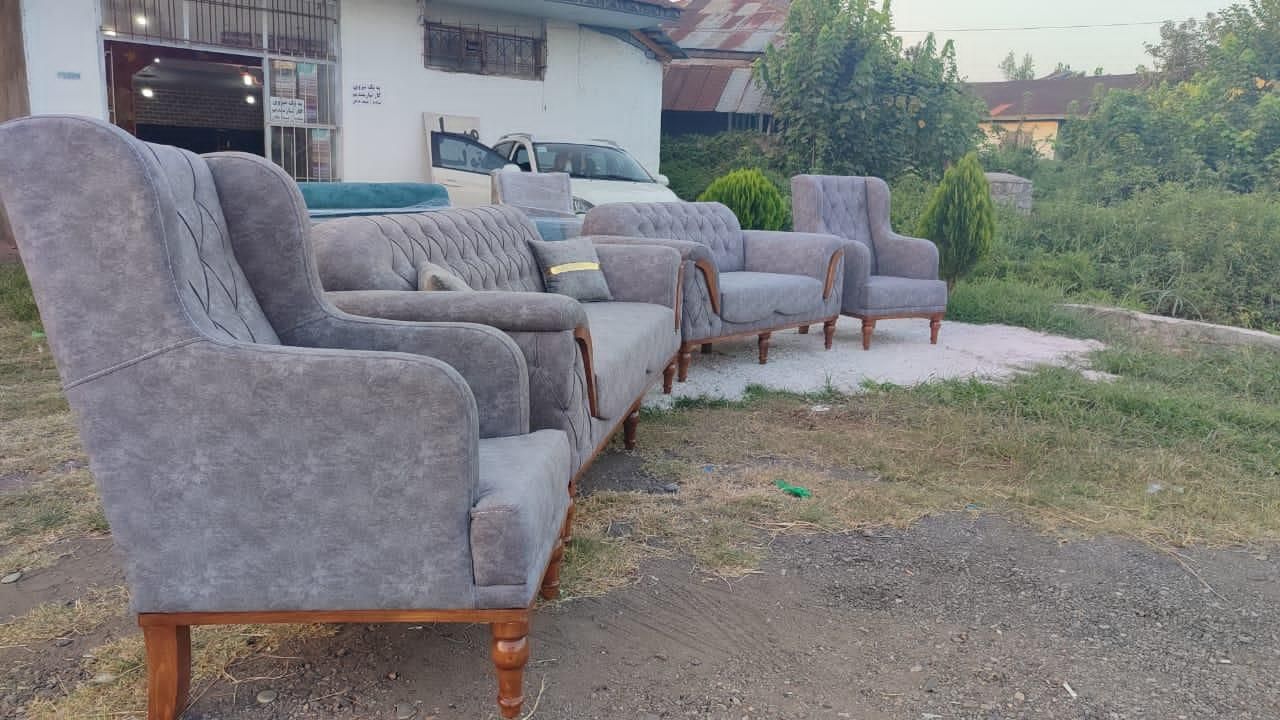 به یک نجار و رویه کوب جهت کار در کارگاه مبل|استخدام صنعتی، فنی، مهندسی|آستانه اشرفیه, |دیوار