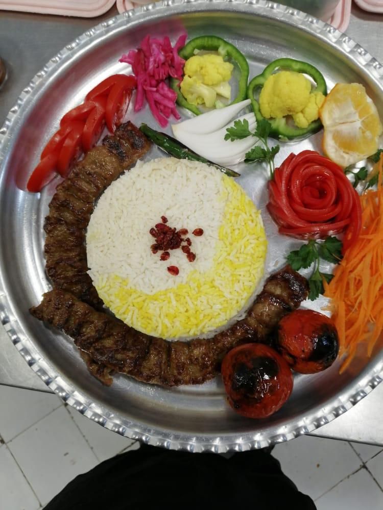 اقامتگاه بومگردی قلات با۱۴ اتاق سویت ومنزل مبله|اجارهٔ کوتاه‌مدت آپارتمان و سوئیت|شیراز, گویم|دیوار