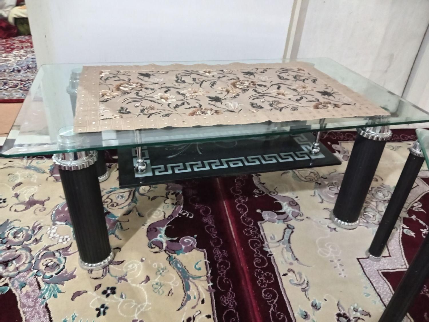 جلو مبلی و عسلی|مبلمان خانگی و میز عسلی|میانه, |دیوار