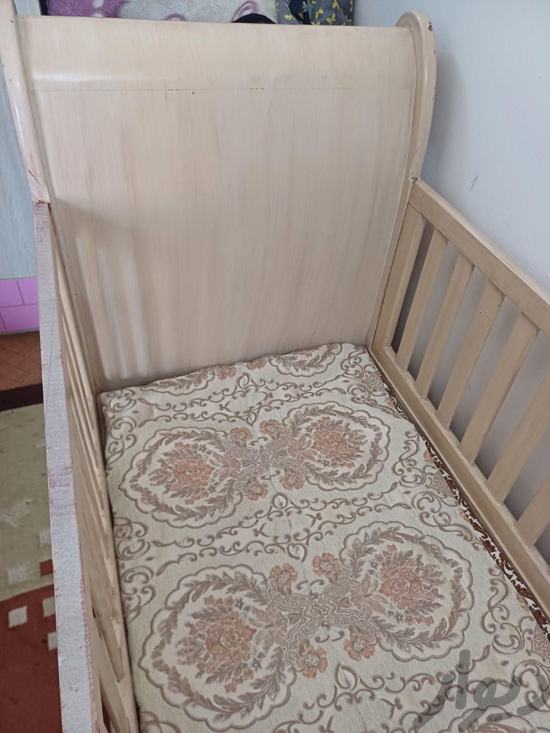 تخت نوزاد|اسباب و اثاث بچه|اصفهان, کوجان|دیوار