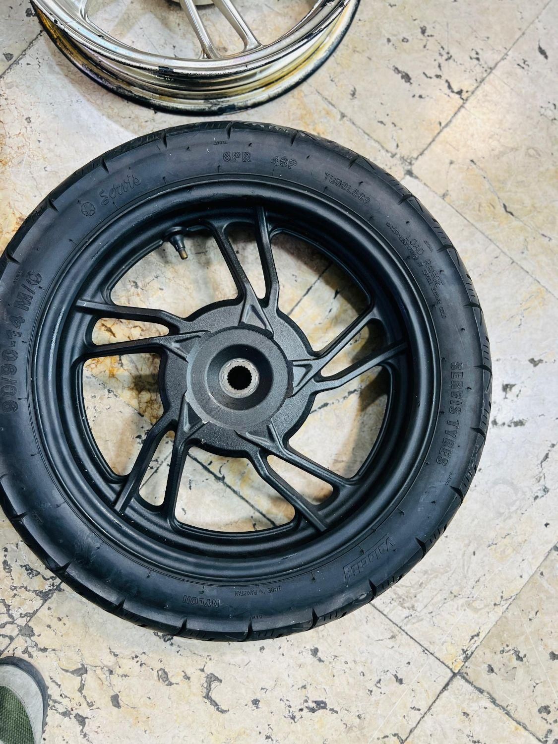 click150.vario150 کیلیک ۱۵۰رینگ و لاستیک هوندا|قطعات یدکی و لوازم جانبی|تهران, بلورسازی|دیوار
