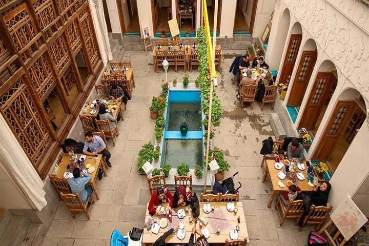 جذب سالن دار و گارسون رستوران السلطنه|استخدام خدمات فروشگاه و رستوران|اصفهان, نقش جهان|دیوار