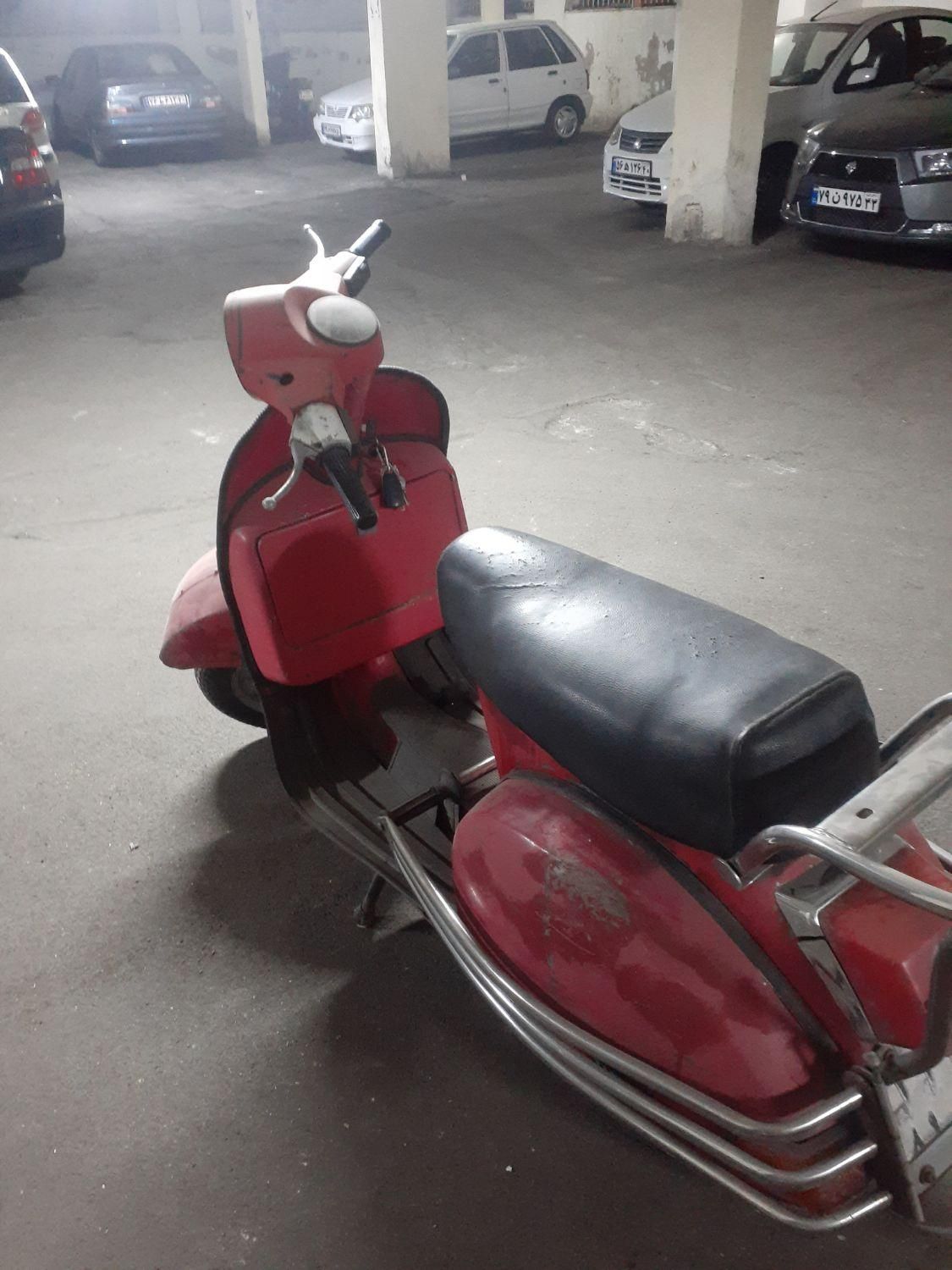 وسپا ۲۰۰ دو زمانه موتور ایتالیا vespa|موتورسیکلت|تهران, تهران‌نو|دیوار