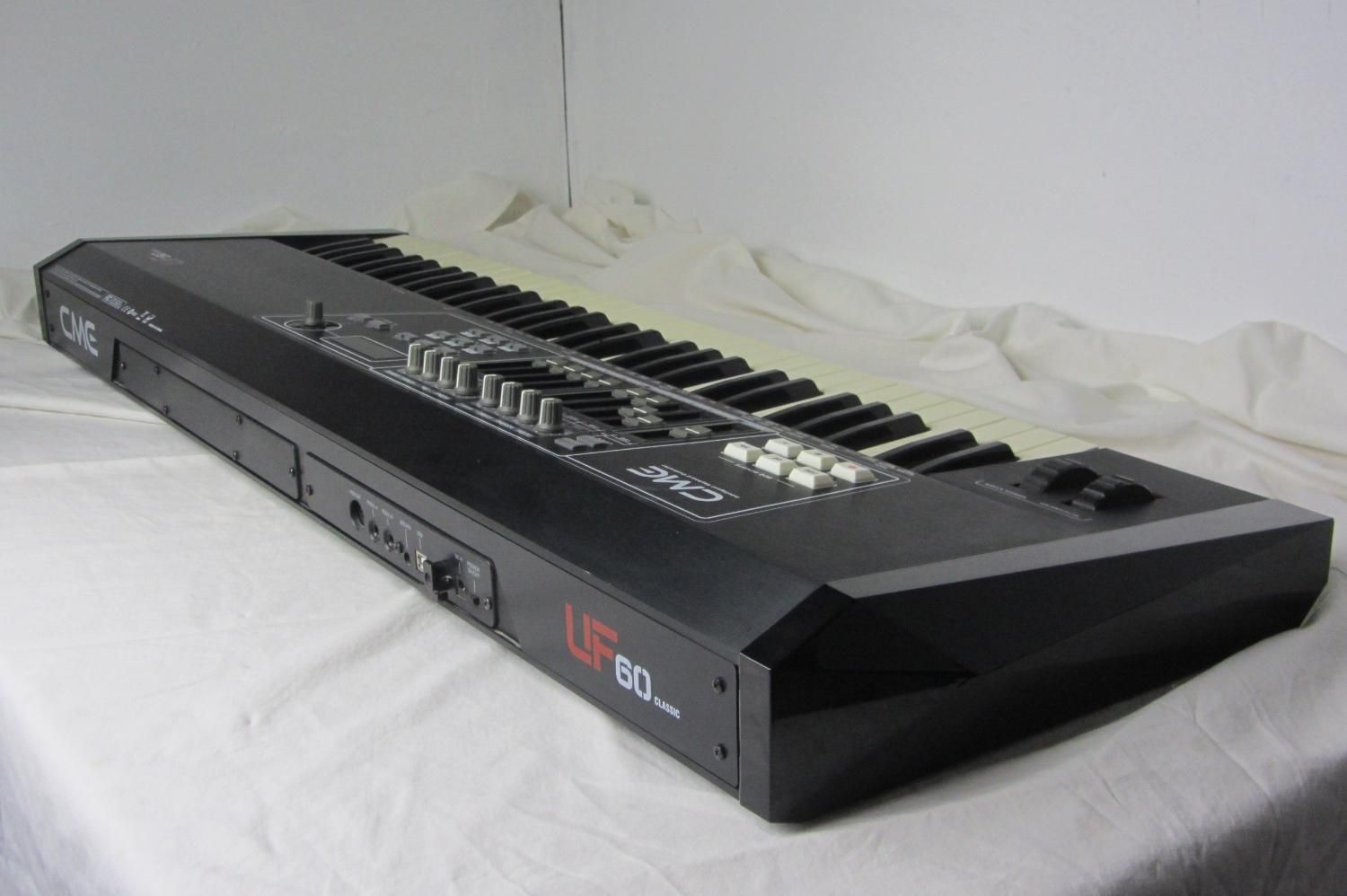 میدی کنترلر پنج اکتاو CME UF 60 - MIDI controller|پیانو، کیبورد، آکاردئون|اصفهان, ملک|دیوار