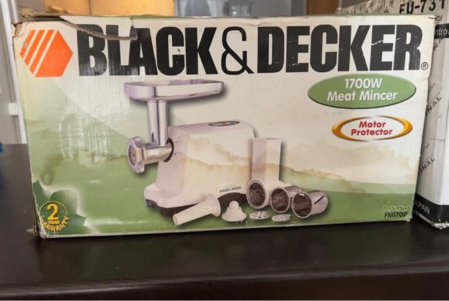 چرخ گوشت ۱۷۰۰ وات Black&Decker|خردکن، آسیاب، غذاساز|تهران, امیرآباد|دیوار