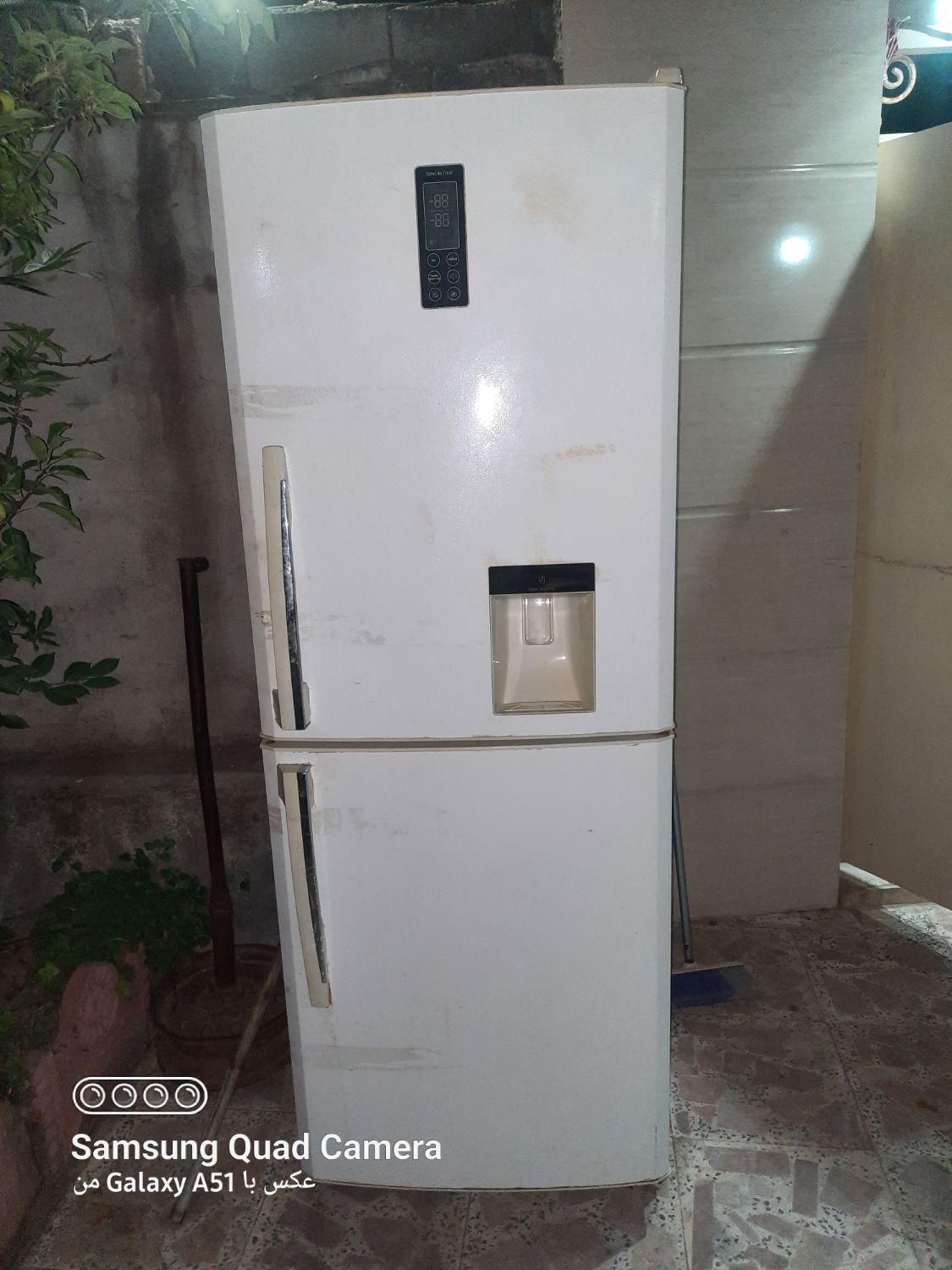 یخچال بالا پایین فریز بدون برفک ایران شرق|یخچال و فریزر|رشت, بلوار گیلان|دیوار