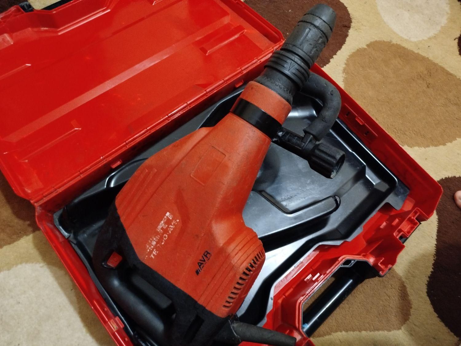 بتن کن هیلتی Hilti در حد|ماشین‌آلات صنعتی|تهران, سلسبیل|دیوار