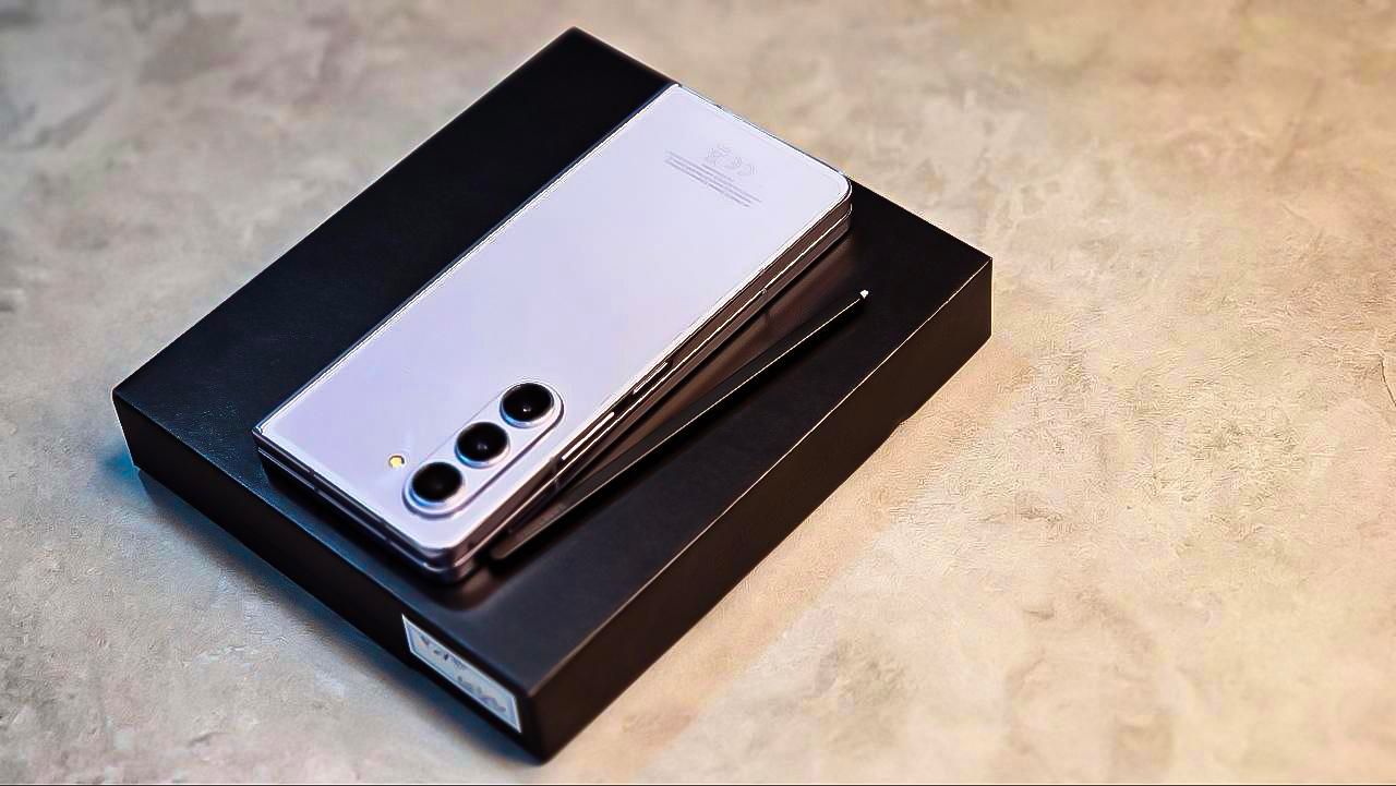 سامسونگ Galaxy Z Fold5 با حافظهٔ ۵۱۲ گیگابایت|موبایل|تهران, میدان انقلاب|دیوار
