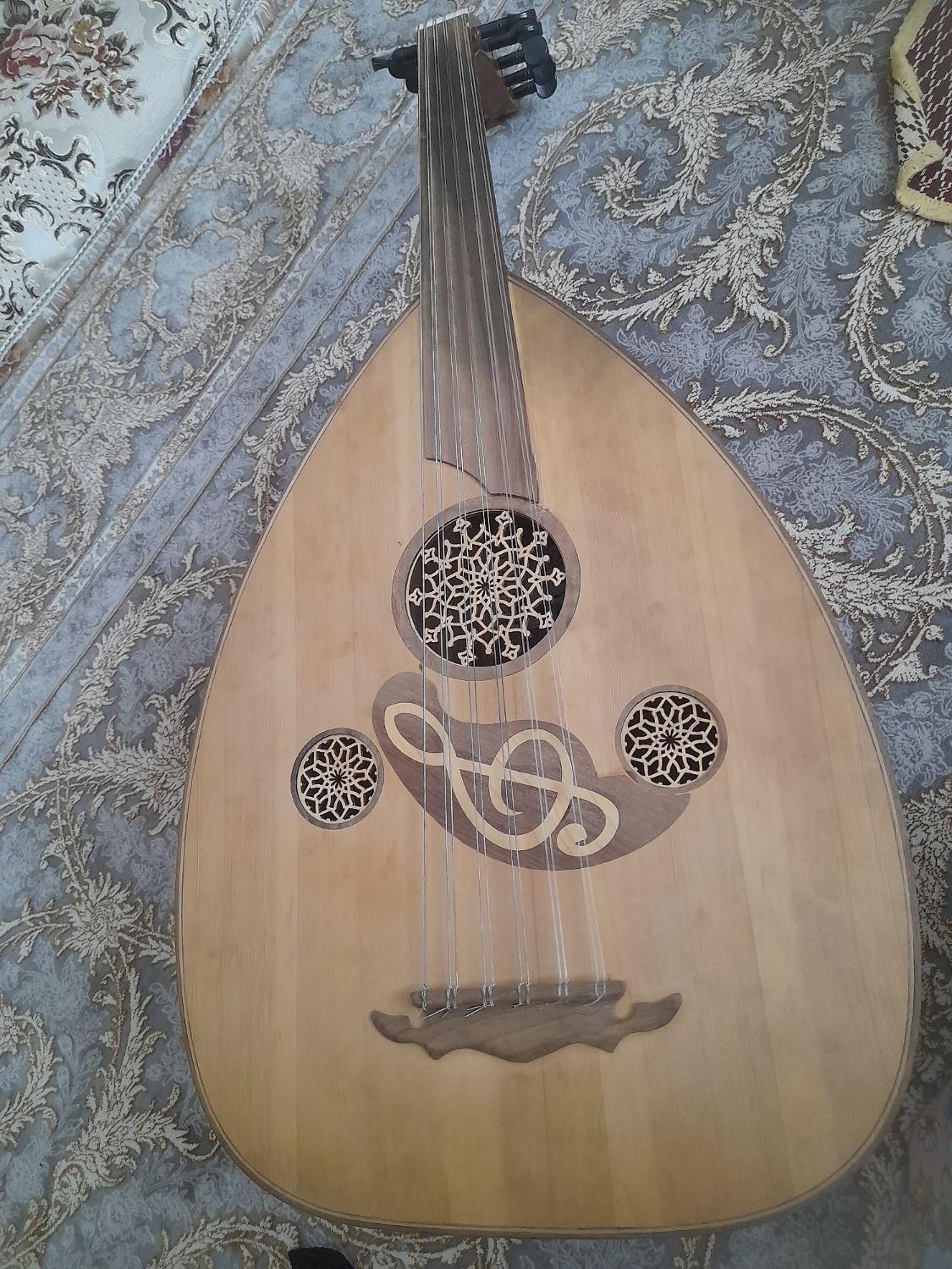 ساز عود|سازهای سنتی|سنندج, |دیوار