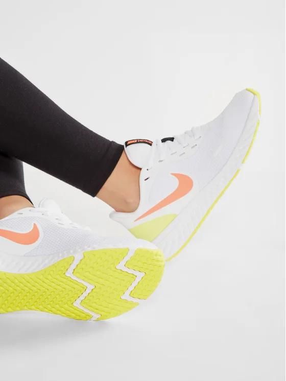 Nike WMNS Revolution 5 کتونی رانینگ|کیف، کفش، کمربند|تهران, شهرک آزادی|دیوار