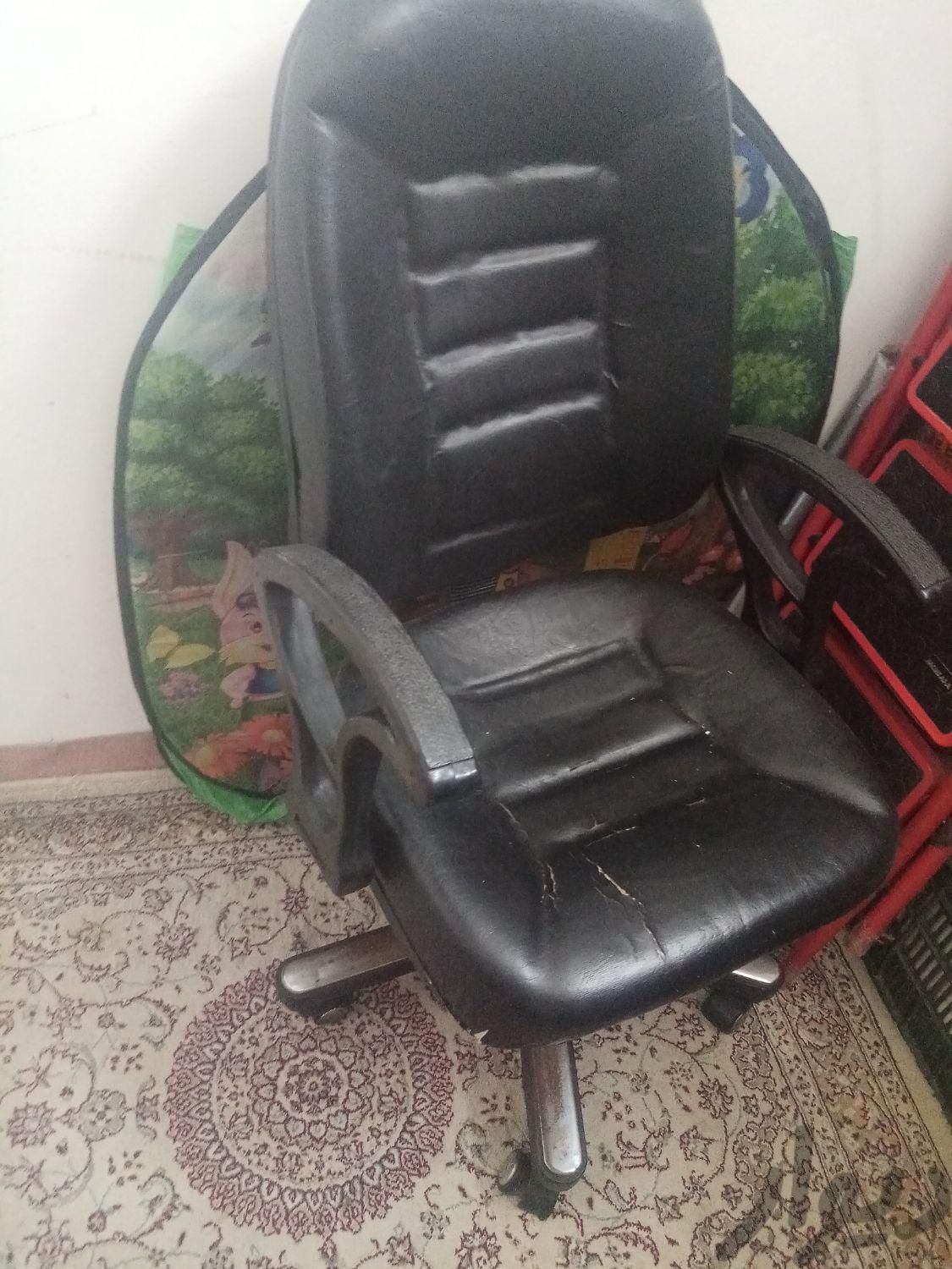 صندلی چرخ دار صندلی|صندلی و نیمکت|دماوند, |دیوار